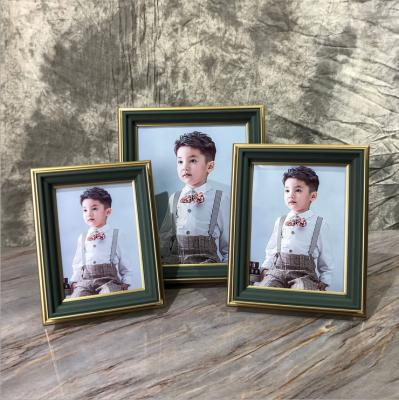 China Hot Selling Retro Art Desktop High Quality European Simplicity\Modern Installed Photo Frame for sale