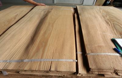 China 0.3 mm - 0.7 mm MDF Natural Ash Crown Cut Veneer ，Brown Ash Veneer for sale