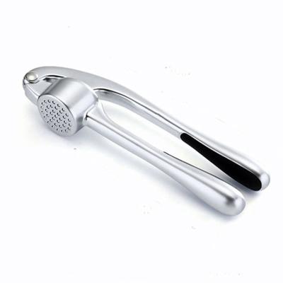 China Stocked Kitchen Instruments LOGO Garlic Press Custom Meat Grinder Thickened Socket Garlic Press Zinc Alloy Grinder for sale