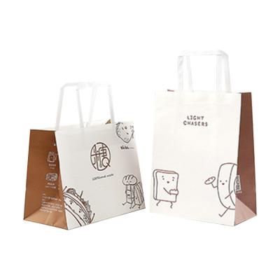 China Recyclable china gift paper bag manufactures kraft paper bag sample size black gold paper gift bag for sale