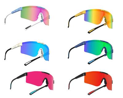 China Polarized Cycling Sunglasses / Sports Sunglasses Hot Sports Eyewear Cycling Sunglasses Polarized OEM Men Full Screen Cool Design Photochromic Bicycle Sunglasses Lenses for sale