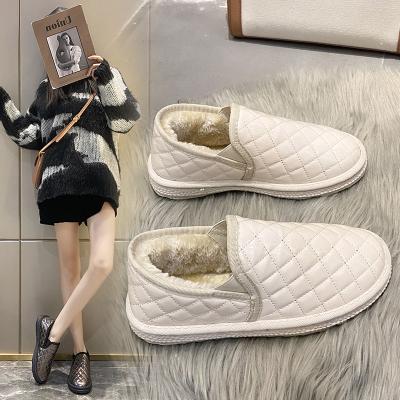 China Shiny Round PU Leather Other Fashionable Shoes Slip On Plush Ankle Boots Cotton Women's Winter Snow Boots for sale