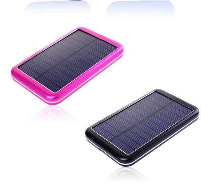 Cina la Banca mobile di energia solare 8000mAH per la macchina fotografica Samsung del iPad di iPhone degli Smartphones in vendita