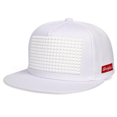 China breathable & Custom Waterproof Embroidery Logo White Solid /Pure Side Color Acrylic Flat Brim Trucker Hat 6 Panel Snapback Hats for sale