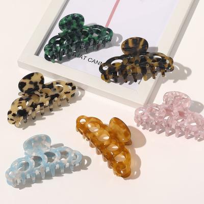 China Hot Selling Geometric Acetate Hair Claws Wholesale Korean High Quality Acrylic Hair Accessories Daily Life Big Hairpins For Women for sale