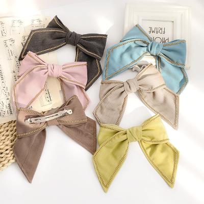 China Winter Top Selling New Girls' Eco-Friendly Velvet Hair Bows Fashion Korean Custom Butterfly Hair Accessories Simple Big Bowknot Velvet Hair Clip For Women for sale