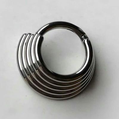 China ASTM F136 Titanium 5 Ring Quintuple Stack Hinged Segment Hinged Septum Clicker for sale