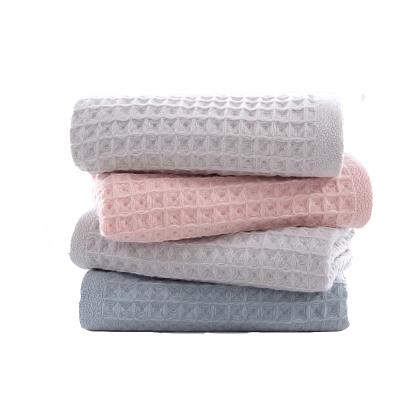 China 100% Custom Made Cotton Child Safe High Quality Towel Waffle Solid Color Logo Bath Towel Set for sale