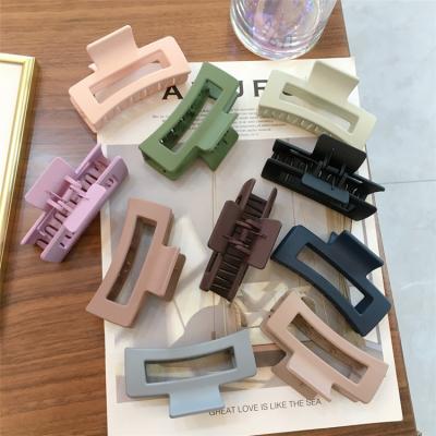 China Hot Selling Central Statistical Institute of Korea Hair Claw Clip Frosted Medium Shark Claw Women Hair Hook Accessories Claw Clips for sale