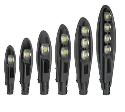 China Lâmpada de estrada de estrada 100W 200W Área exterior impermeável IP65 Estádio Alto pólo LED Luz de estrada à venda