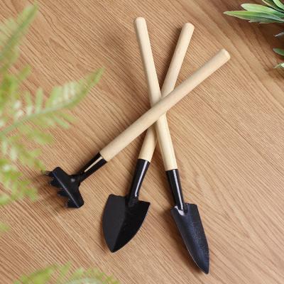 China Three Piece Mini Garden Shovel Rake Multifunctional Household Plant Scarification Casual Gardening Tools for sale