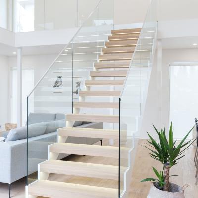 China Zig Zag Stringer Staircase Indoor Straight Steel Contemporary Wooden Staircase for sale