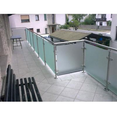 China Modern Decking Tempered Glass Fencing Glass Stair Railing for sale