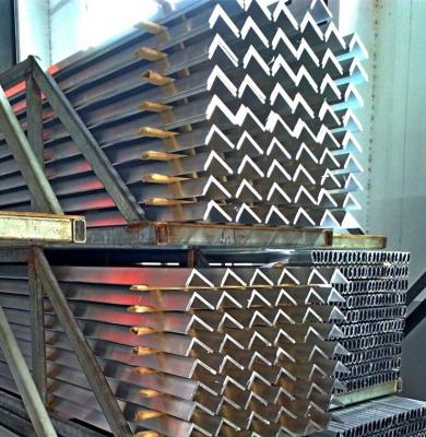 China Aluminum Angle Bar Customized Angle Extruded L Aluminum Frames for sale