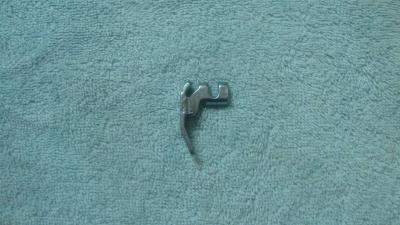 China Household Sewing Machine Parts - Presser Foot Or Unear Cap for sale