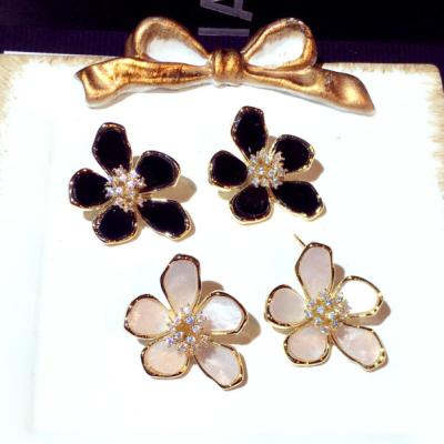 China Fashion Cute New Design 925 Trendy 925 Sterling Silver Rhinestone Flower Stud Earrings Cute Trendy Jewelry WomenE002356 for sale