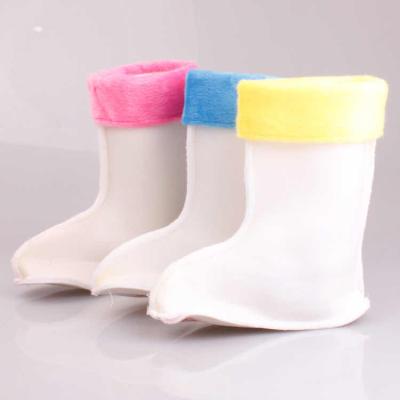 China Carry On Warm Rain Boots Cotton Line Warm Kids Cotton Padded Cover For Winter Sherpa Fleece For Kids Rain Shoes for sale