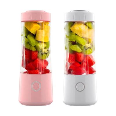 China Factory price vitamer USB rechargeable travel size food fruit juicer portable crusher blender for sale