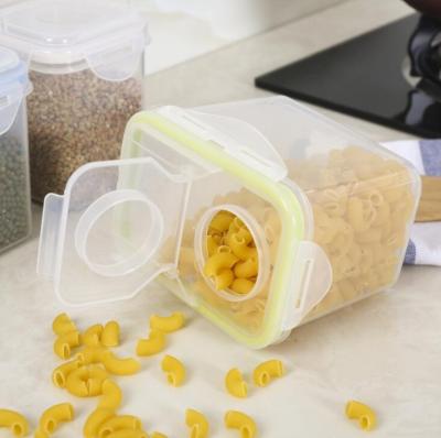 China Kitchen Stocked Plastic Storage Box With Airtight Lid Cereal Food Storage Container Set for sale