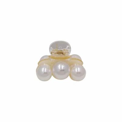 China New Pearl Hair Clip Niche Atmosphere Sports Texture Back Hair Clip Bangs Small Shark Head Clip for sale