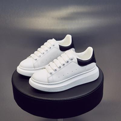 China Fashion Trend New Arrivals Queen Shoes Chunky White Women Platform Casual Shoes Platform Fashion Design Sneakers For Ladies for sale