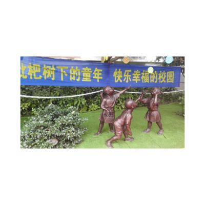 China Durable modern high quality life size bronze sculpture boy and girl statue students for kindergarten decoration for sale