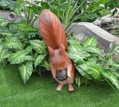 China Modern Famous Life Size Resin Squirrel Fiberglass Europe Art Animal Sculpture Statue For Garden Decoration for sale