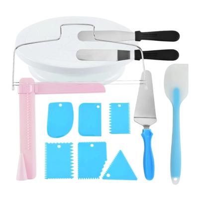 China Sustainable Cake Decorating Piping Tool Kit 13 Piece Cream Cake Decorations Baking Sets Baking Tools for sale