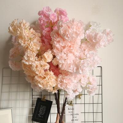 China Decorative Artificial Flower Silk Cherry Blossom Flower Decoration Wedding Cherry Blossom Silk Flowers Bulk for sale