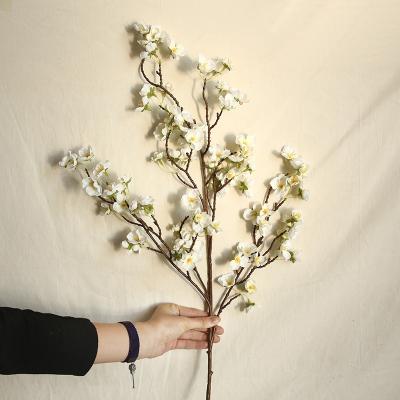 China Silk Cherry Blossom Flower White Floral Home Decor Cheap Simulation Silk Artificial Flower Bulk Home Decor for sale