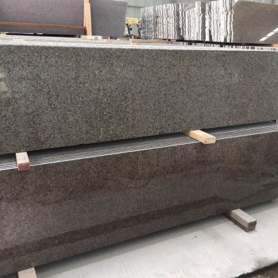 China Modern Imported Saudi Arabia Brown Granite 24x24 Tropical Granite Tile for sale