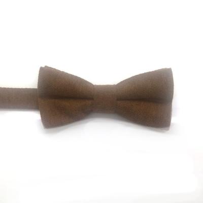 China Colorful Fashion Popular Mens Velvet Bow Tie With High Quality en venta