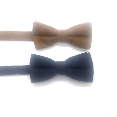 中国 Colorful Fashion Popular Mens Velvet Self Tie Bowtie With High Quality 販売のため