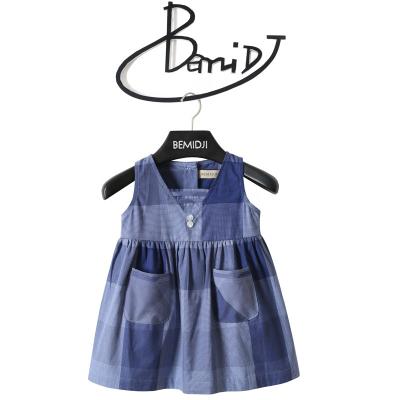 China Breathable new summer V-neck sleeveless princess children's dress is made of cotton medium and simple little children's dress for sale