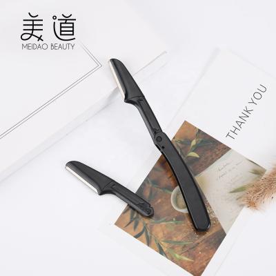 China Fashional New Detachable Eyebrow Trimmer Hot Selling Blade Black Eyebrow Razor Trimmer with ploybag for sale