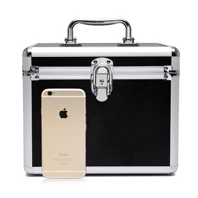 China 2019 New Professional Fashion Aluminum Woman Durable Beauty Box Makeup Travel Cosmetic Vanity Case for sale