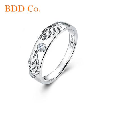 China Romantic Moissanite Custom Design Feather Ring 18k Solid Gold Lab Diamond Wedding Ring High Quality Jewelry Engagement Ring For Couples for sale