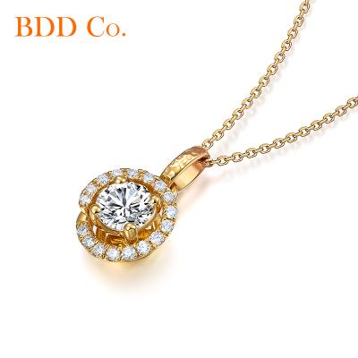 China CLASSIC Luxurious Classic Moissanite Flower Round Real 18k Gold Pendant Necklace With Lab Diamond For Women Jewelry Gift Custom Design for sale