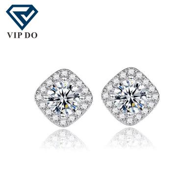 China Wholesale Romantic S925 Sterling Silver Inlay Round Brilliant Cut Moissanite Diamond Women Ear Stud Pair Square Round Style Earring for sale