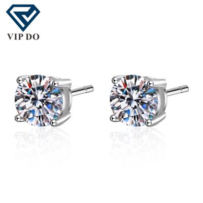 China Wholesale Romantic S925 Sterling Silver Inlay Round Brilliant Cut Moissanite Diamond Women's Ear Stud Pairs Classic 4claw Style Earring for sale