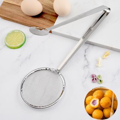 China 2021 Viable Wholesale Kitchen 2 in 1 BBQ Filter Stainless Steel Filter Creative Oil-Frying Spoon with Clip Metal Multifunctional Strainer for sale