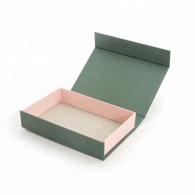 China Recycled Materials Factory Price Cardboard Paper Custom Folding Gift Boxes With Magnetic Closure for sale