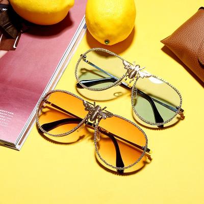 China Luxury Handmade Luxury Diamond Sunglasses Fashion Trend Bee Fashion Sun Glasses New Stylish Millionaire Sunglasses for sale