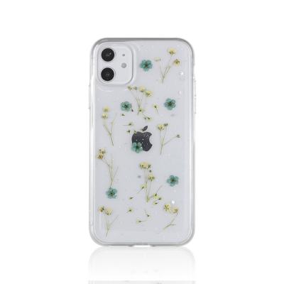 China Real Resin Daisy Flower Epoxy Phone Case Beautiful Mobile Back Cover Shockproof Clear Cell Phone Case For iPhone 13 14 12 pro max for sale