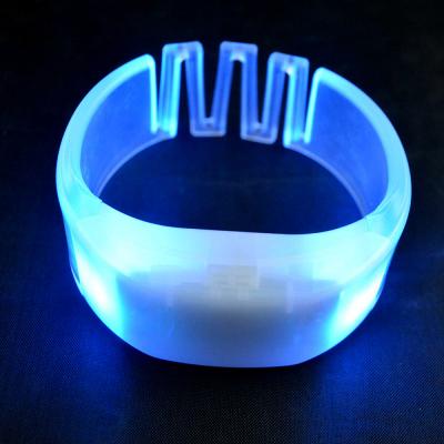 China Concert venue hot selling rfid sale event party LED wristband waterproof/waterproof customized remote control flashing wristband for sale