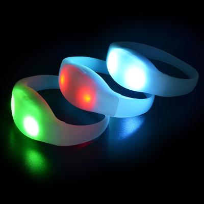 China Led Flash Wristband Remote Control LED Wristband For Event Party for sale