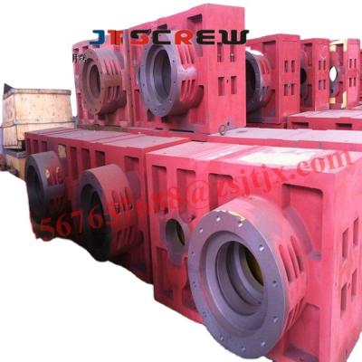 China Factory Single Screw Gearbox / ZLYJ 630 Reducer / Cast Iron Gearbox for sale