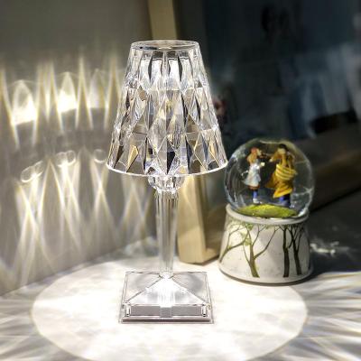 China Simple Style Modern Modern Crystal Table Lights Rechargeable LED Acrylic Table Lamp for sale