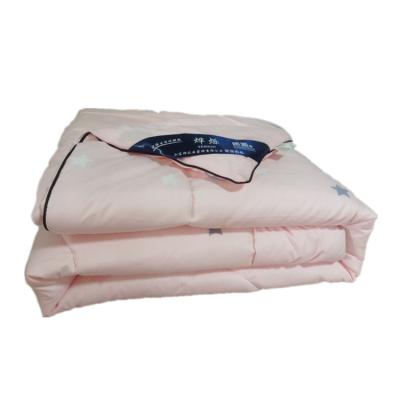 China Durable High Quality Wearing Various Winter Full Comforter King Size With Own Logo for sale