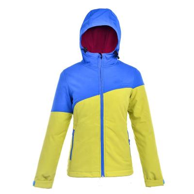 China Breathable Softshell Jacket For Women With Hood , Waterproof Winter Softshell Jacket for sale